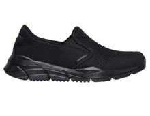 Load image into Gallery viewer, Skechers Black Equaliser 4.0 - Persisting Shoe
