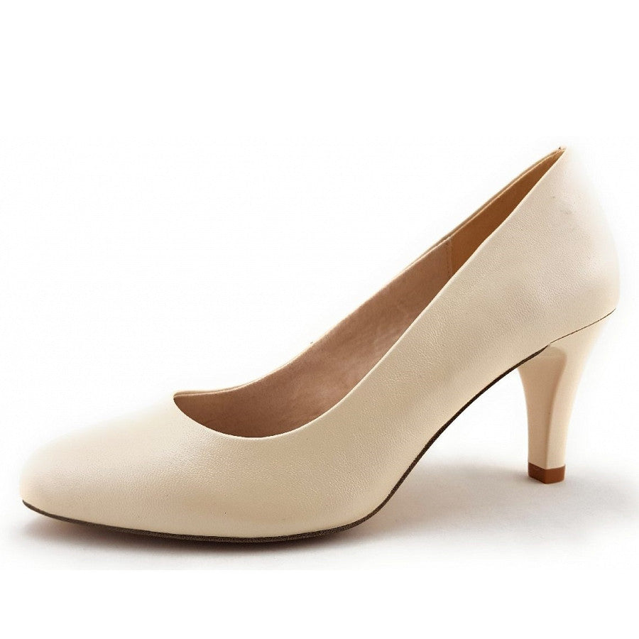 Caprice Ladies Cream Court Shoe : 22405-20